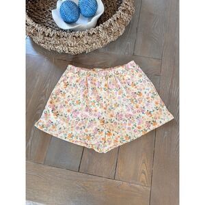 Sadie & Sage Floral Baby Corduroy Shorts in Size Medium